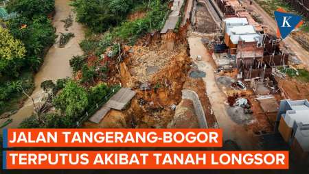 Penampakan Jalan Penghubung Tangerang-Bogor Terputus karena Longsor