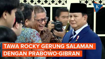 Momen Rocky Gerung Tertawa Salaman Dengan Prabowo-Gibran Saat Reshuffle Kabinet