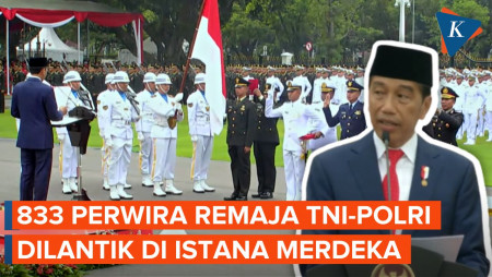 Jokowi Lantik 833 Perwira Remaja TNI-Polri di Istana Merdeka