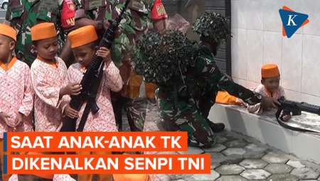 Anak-anak TK Dikenalkan Senjata Api TNI untuk Tanamkan Jiwa Kejuangan