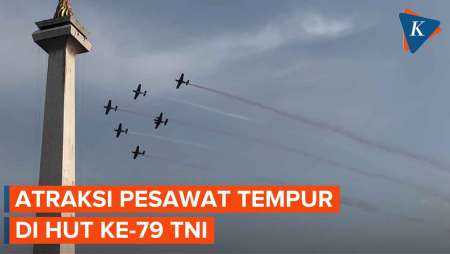 Atraksi Pesawat Tempur Hiasi Langit Monas di HUT ke-79 TNI