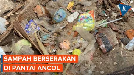 Sampah Berserakan di Pinggir Pantai Ancol, Pengelola Klaim Rutin Membersihkan