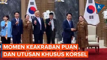 Momen Puan Maharani dan Utusan Khusus Korsel Pose Simbol “Love” di DPR RI