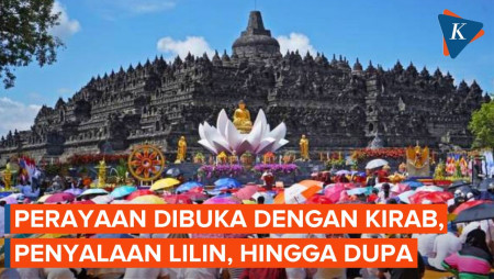 Detik-detik Perayaan Waisak 2023 di Borobudur