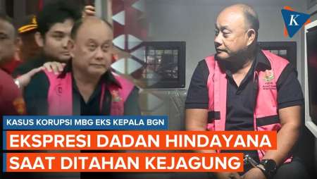 Ekspresi Eks Kepala BGN Dadan Hindayana Saat Ditahan Karena Dugaan Korupsi MBG