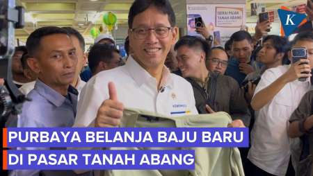 Sidak Pasar Tanah Abang, Purbaya Beli Baju Baru