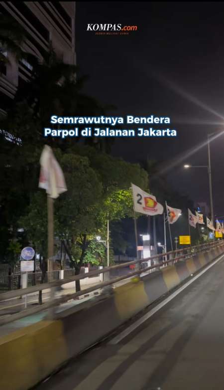 Semrawutnya Bendera Parpol di Jalanan Jakarta