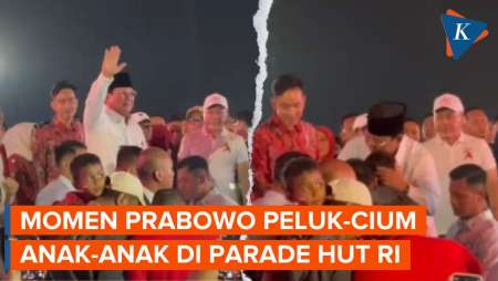 Prabowo Peluk-Cium Anak-anak di Karnaval HUT RI, lalu Sapa Warga dari Atas Maung