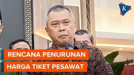 Pemerintah Finalisasi Rencana Turunkan Harga Tiket Pesawat untuk Libur Nataru