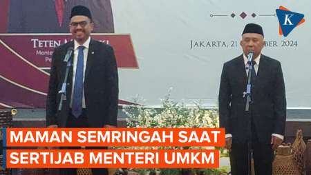 Senyum Maman Abdurrahman Saat Sertijab Menteri UMKM