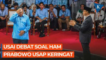 Usai Debat soal HAM, Prabowo Usap Keringat Pakai Handuk