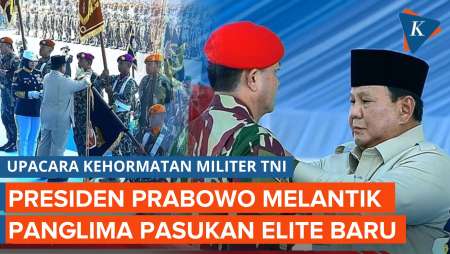 Pasang Pistol dan Beri Tongkat, Prabowo Lantik Panglima Pasukan Elite TNI