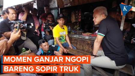 Ngopi Bareng Sopir Truk, Ganjar Dapat Cerita Sudah Tak Ada Pungli di Jateng