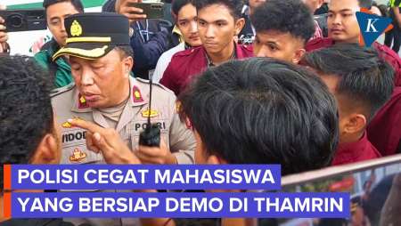 Momen Mahasiswa Adu Mulut Dengan Polisi Saat Dicegah Demo