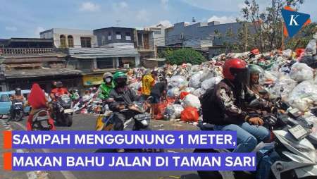 Gunungan Sampah Bikin Ganggu di Taman Sari Jakbar