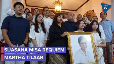 Suasana Misa Riquiem Martha Tilaar Di Rumah Duka, Dihadiri Krisdayanti