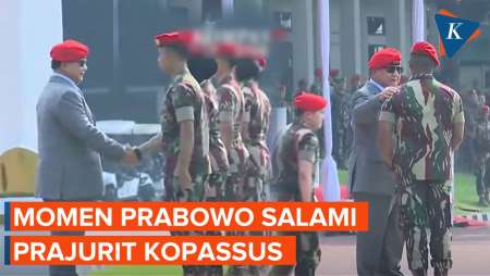 Momen Prabowo Turun Panggung, Salami dan Tepuk Pundak Prajurit Kopassus
