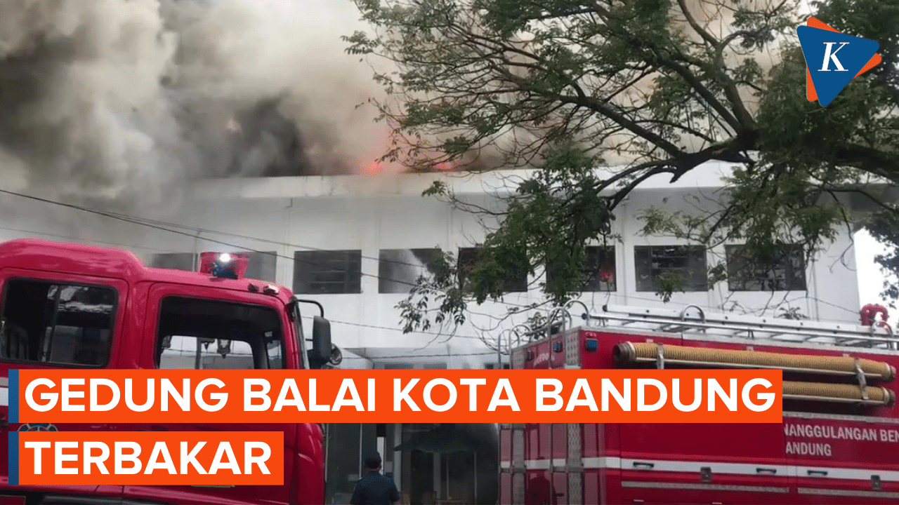 Gedung Balai Kota Bandung Kebakaran, Wali Kota dan Pegawai Lari Selamatkan Diri