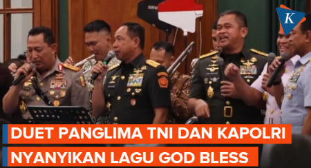 Disaksikan Prabowo, Panglima TNI dan Kapolri Duet Nyanyi 