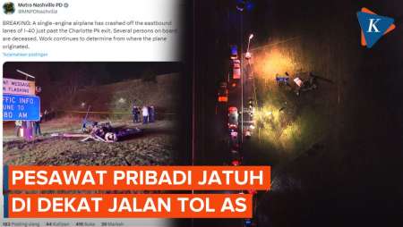 Penampakan Puing-puing Pesawat yang Jatuh di Dekat Jalan Tol AS