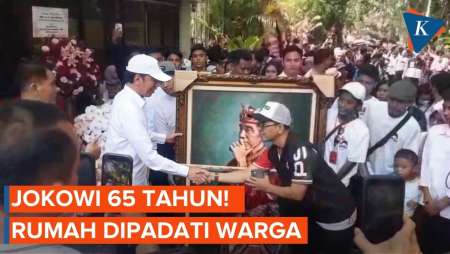 Warga Serbu Rumah Jokowi Sejak Pagi Demi Ucapkan Selamat Ulang Tahun