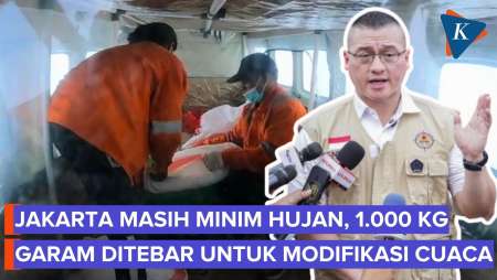 1 Ton Garam Ditebar di Langit Jakarta demi Turun Hujan