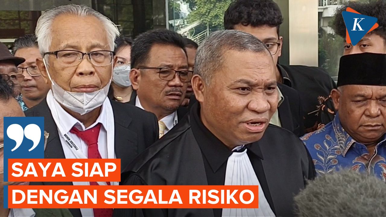 Pengacara Lukas Enembe Pakai Toga Saat Diperiksa KPK sebagai Tersangka