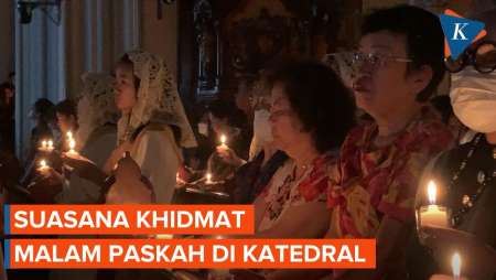 Suasana Khidmat Upacara Cahaya Malam Paskah di Gereja Katedral Jakarta