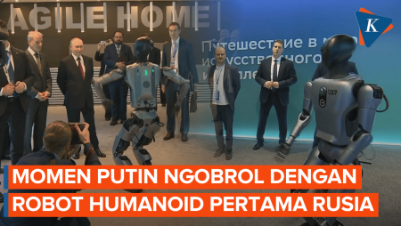 Momen Putin Berbincang Dengan Robot Humanoid Pertama Rusia
