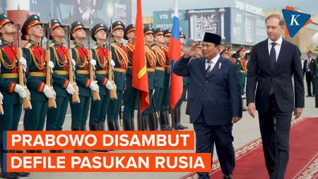 Momen Defile Pasukan Sambut Kedatangan Prabowo di Rusia