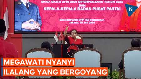 Kala Megawati Bernyanyi 