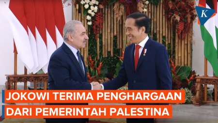 Presiden Jokowi Terima Penghargaan Tertinggi dari Pemerintah Palestina