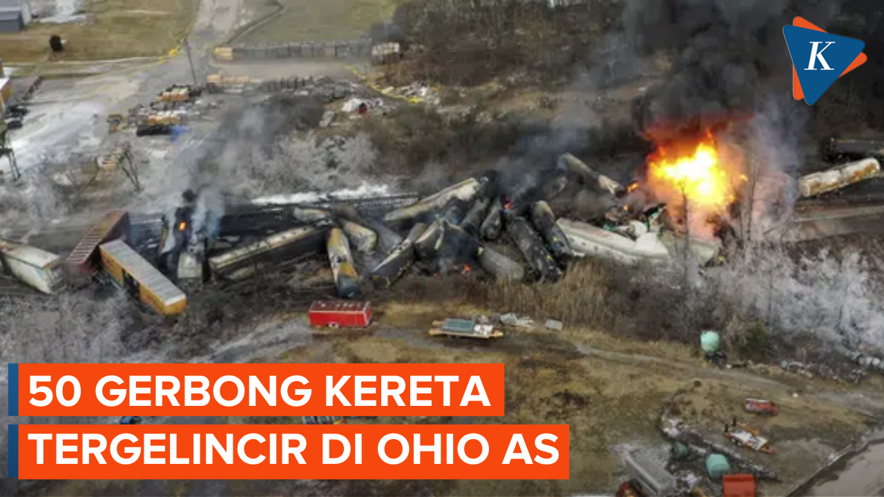 Penampakan 50 Gerbong yang Tergelincir dan Terbakar di Ohio AS