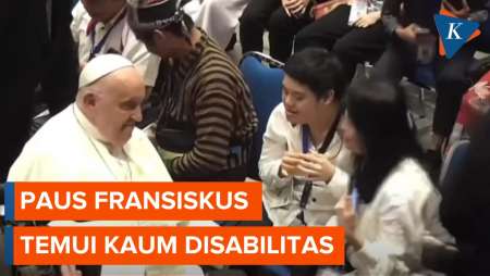 Paus Fransiskus Menghampiri Warga Disabilitas