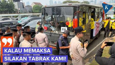 Polisi Larang Massa Mahasiswa Ke HI: Kalau Memaksa, Silakan Tabrak Kami!