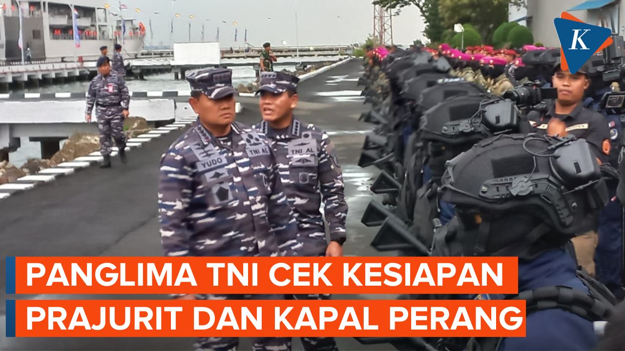 Momen Panglima TNI Yudo Margono dan KSAL Muhammad Ali Cek Kesiapan Kapal Perang