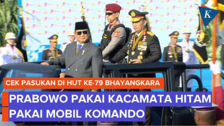 Gaya Prabowo Saat Cek Pasukan HUT Bhayangkara Ditemani Kapolri 
