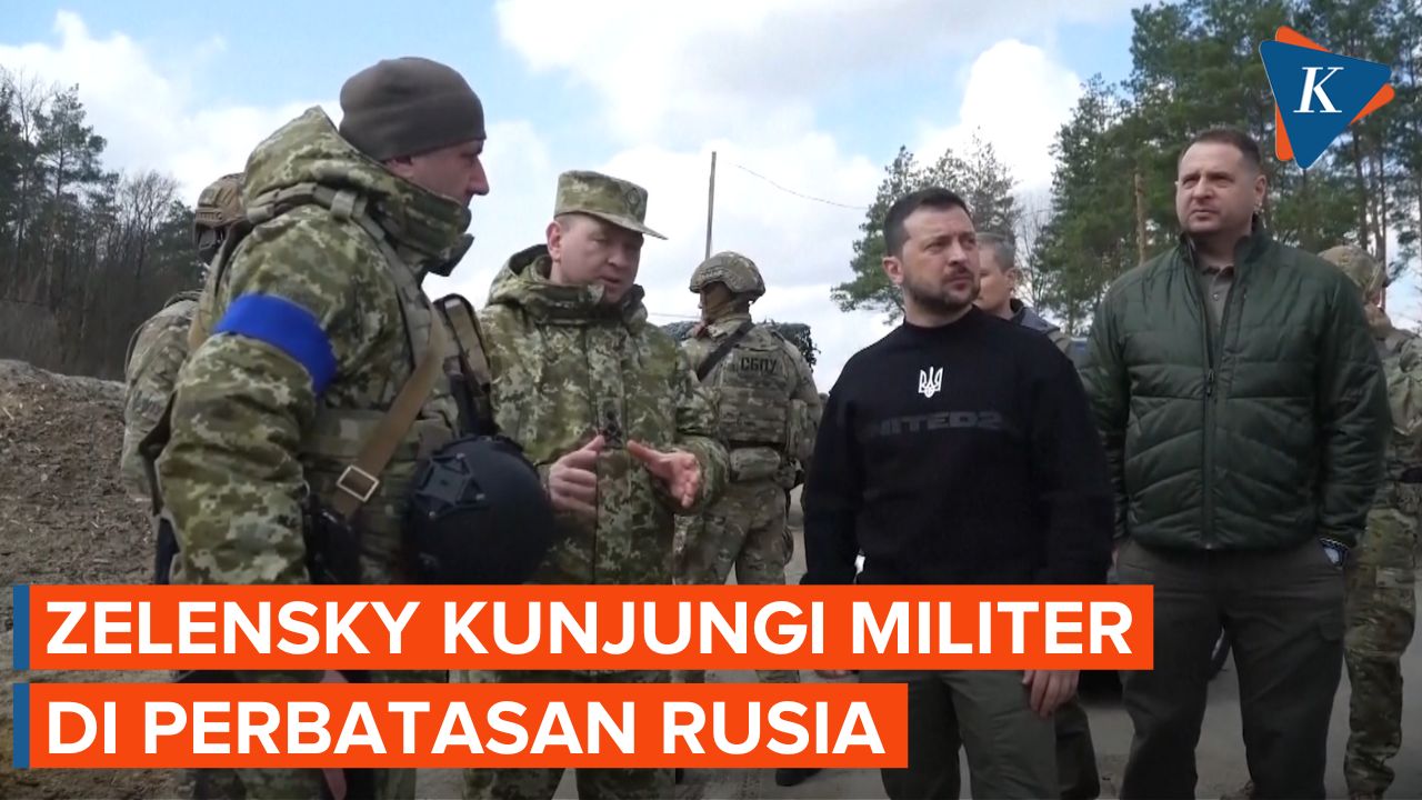 Kali Pertama Zelensky Kunjungi Tentara di Wilayah Perbatasan Rusia