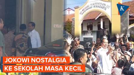 Presiden Jokowi Nostalgia ke Sekolah Masa Kecil di SDN Tirtoyoso Nomor 111 Solo