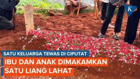 Momen Pemakaman Satu Keluarga Tewas di Ciputat