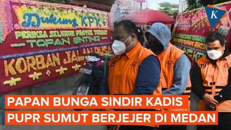 Deret Papan Bunga Sindir Kadis PUPR Sumut, Beri Selamat Kena OTT KPK