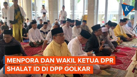 Menpora, Wakil Ketua DPR, dan Akbar Tanjung Salat Id di DPP Golkar