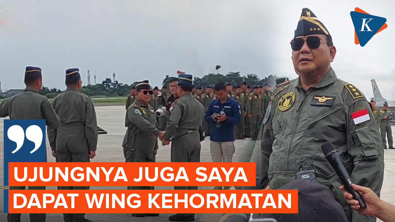 Bahagianya Prabowo Dianugerahi Brevet Wing Penerbang Kehormatan