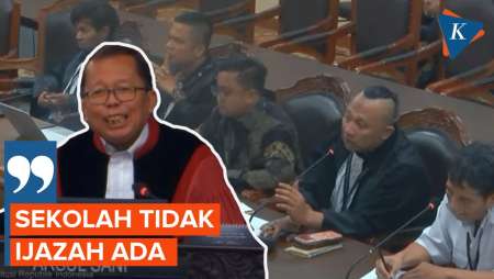 Kelakar Arsul Sani Di Sidang MK: Sekolah Tidak Ijazah Ada