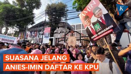 Antusiasme Pendukung Anies-Imin di Depan KPU Jelang Pendaftaran Capres