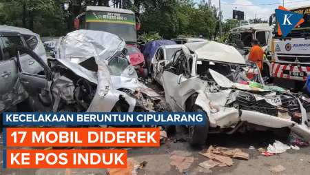 17 Mobil yang Terlibat Kecelakaan Tol Cipularang Diderek ke Pos Induk PJR Korlantas Polri