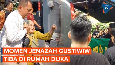 [FULL] Detik-detik Jenazah Gustiwiw Tiba di Rumah Duka, Tangis Sang Ibu Pecah