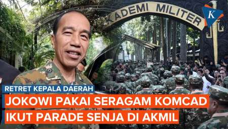 Jokowi ke Akmil Magelang, Berseragam Komcad Ikut Parade Senja Retreat Kepala Daerah