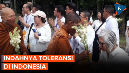 32 Biksu Thudong Tiba di Candi Borobudur, Kehangatan Tercipta