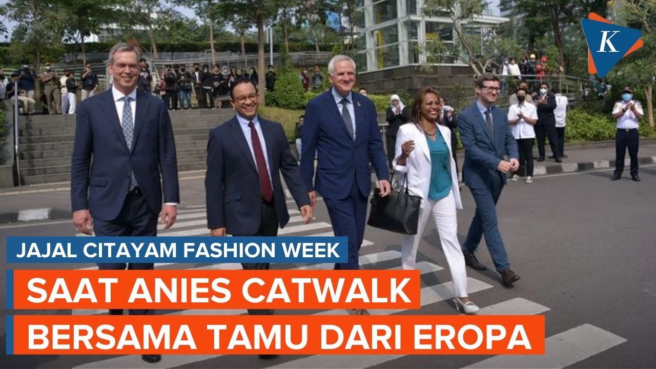 Gaya Anies Catwalk di Lokasi Citayam Fashion Week